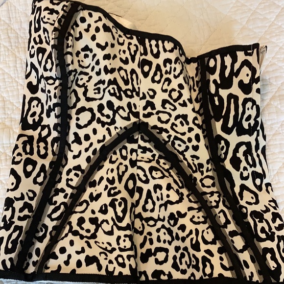 EUC WHBM Bustier style animal print - Picture 9 of 14